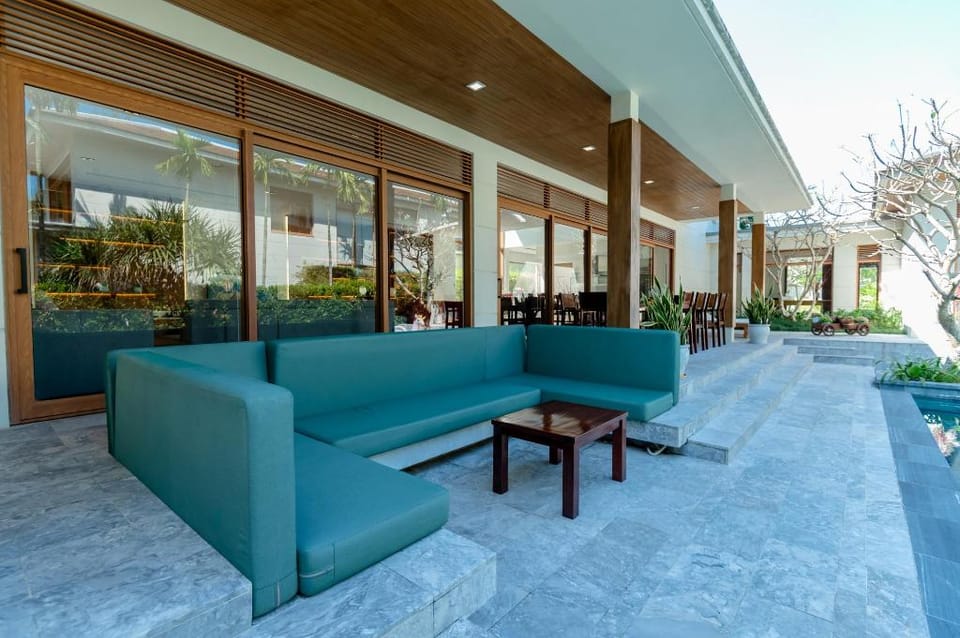 TOE,tận hưởng Villa 5 phòng ngủ cùng gia đình Villa in Hoa Hai