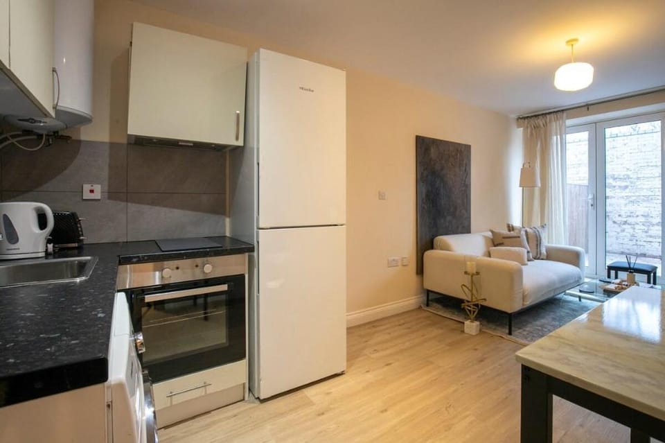 Victorian Style 1 BR Flat | 2.3M Tottenham Stadium Vacation rental in London