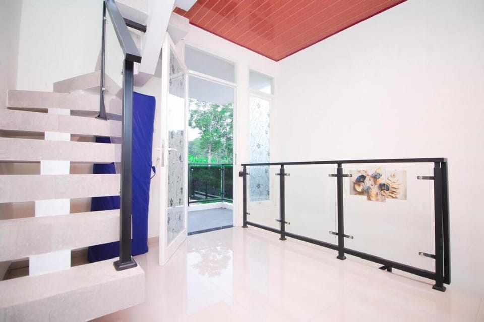 Villa Zast Private Pool and Rooftop Villa in Batu