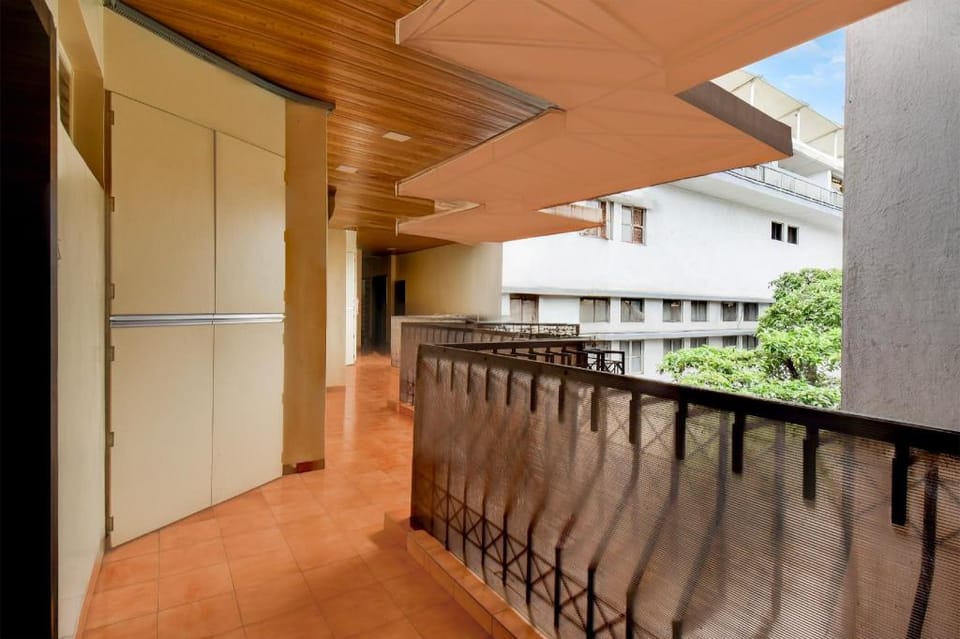 Super Townhouse Oak Sinhgad Road Crossway Formerly Popular Hotel Hotel in Pune