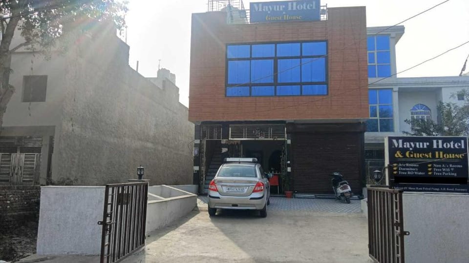 OYO Mayur Hotel & Guest House Hotel in India
