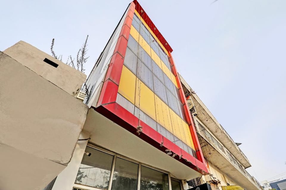 Hotel O Taj Guest House Hotel in Punjab, India