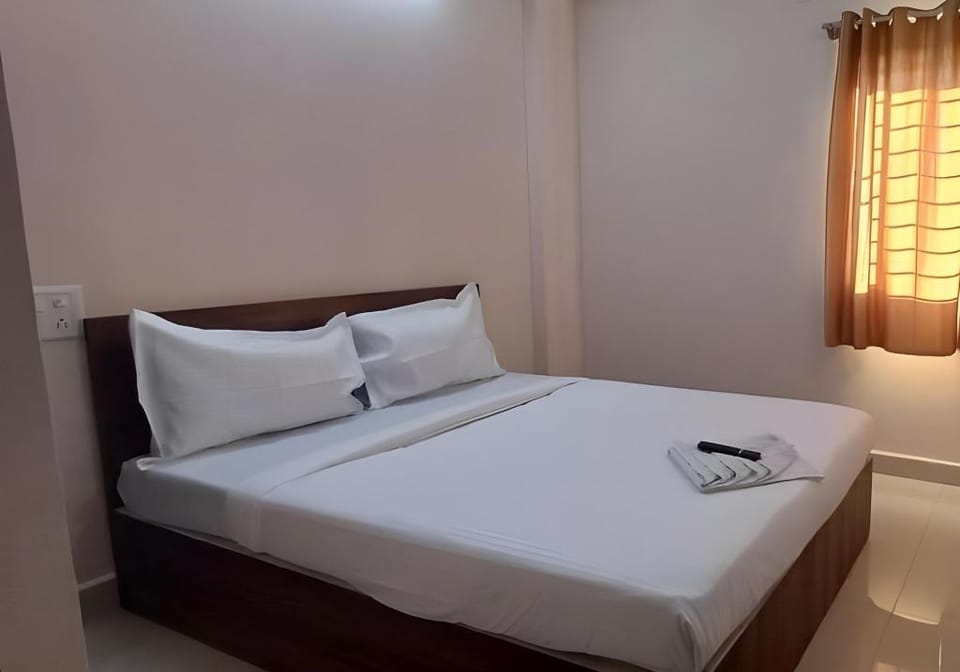 OYO Sri Lakshmi Venkateshwara Delux Lodge Hotel in Bengaluru
