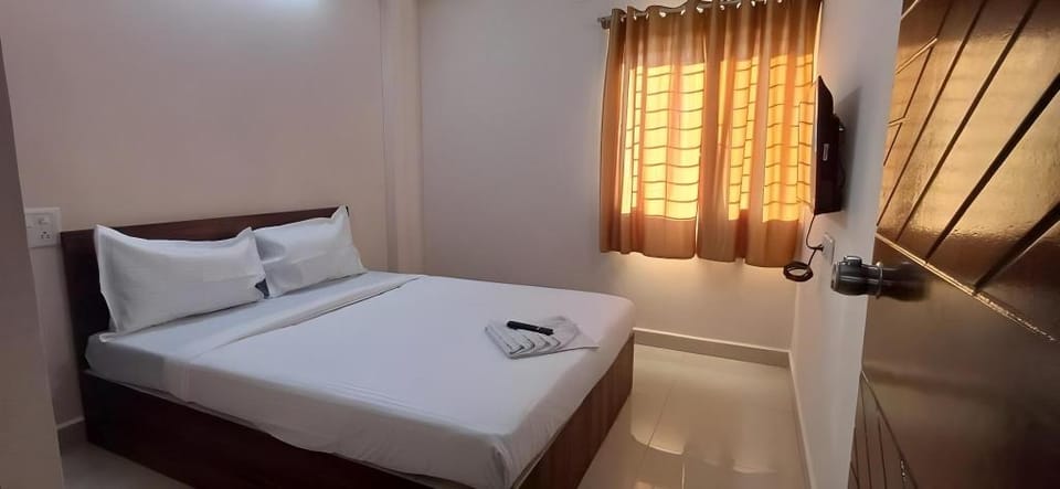 OYO Sri Lakshmi Venkateshwara Delux Lodge Hotel in Bengaluru