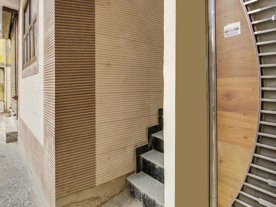 HOTEL AR RESIDENCY Vacation rental in Delhi