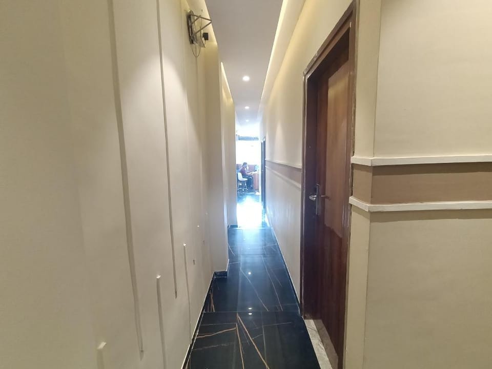 Hotel Beverly Plaza - US Embassy - BKC Kurla West Hotel in Mumbai