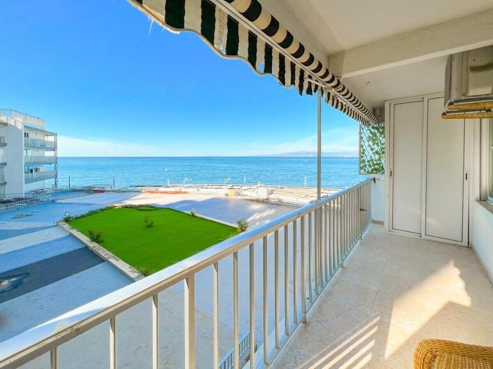 Global Mar, to relax on the beach Vacation rental in Salou
