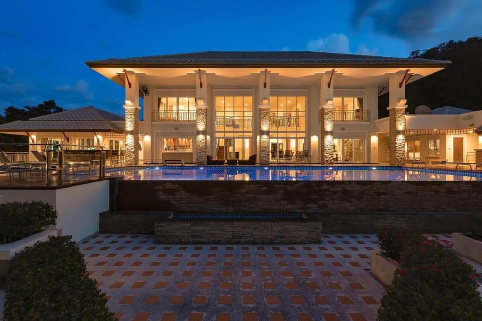 Seven Bedrooms Mansion on The Golf Course! (JB2) Villa in Thailand