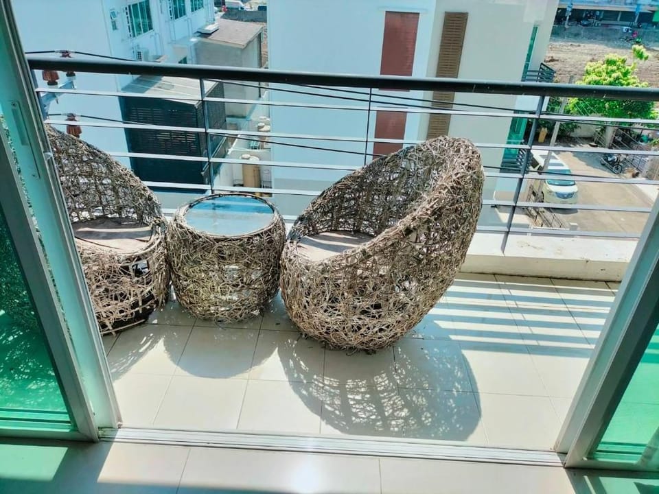 ม.วโรดมเพลส เป็นทาว์โฮม 4 ชั้น Apartment in Bangkok