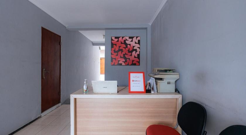 OYO 331 Osuko Residence Hotel in Surabaya