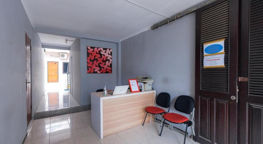 OYO 331 Osuko Residence Hotel in Surabaya