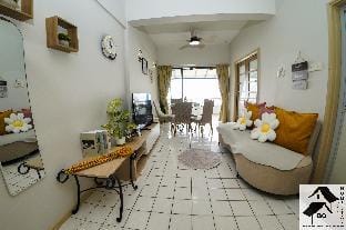 Seaview Lovely HomeStay - 2R 1B (5-7 paxs) Apartment in Port Dickson