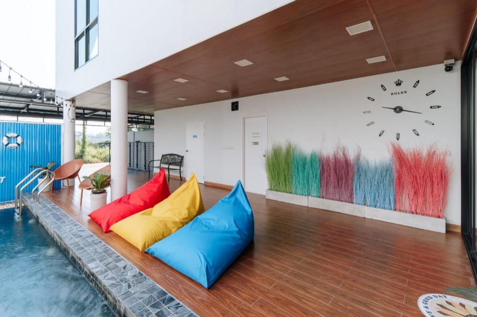 รังสิตพูลวิลล่า ริมน้ำคลอง4  PoolVilla Rangsit Villa in Laos