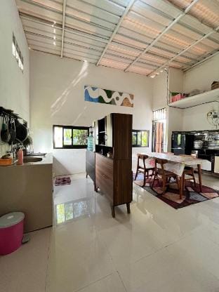MP Villa New Ardmore A64 Malang Vacation rental in East Java