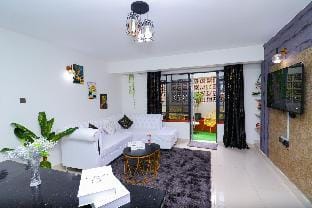 The porche Lounge Westlands - 1 bedroom Condo Vacation rental in Nairobi
