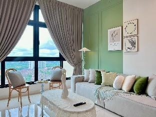 Paradigm Residence, CountryRoad by Guesthouse-8pax Vacation rental in Johor Bahru