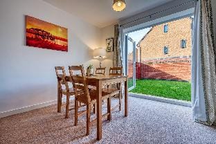 Accommodation nr NEC/Airport with Private Parking Vacation rental in Metropolitan Borough of Solihull