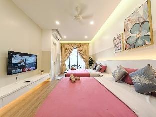 MJHolidayA1645{CharmingSuite} Seaview+FreeCarPark Apartment in Malacca