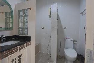 Deep trip villa phuket Room 3 Vacation rental in Chalong