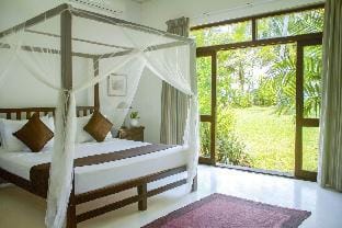 Ranna Beach House - 3 BR Villa for 6 guests Villa in Southern Province