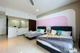 For 4 / Trefoil Family Suite Setia Alam by GoMain Vacation rental in Selangor, Malaysia