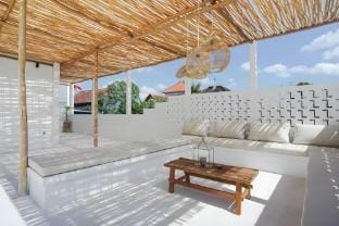 Tropical 4BDR Villa in Canggu Vacation rental in North Kuta