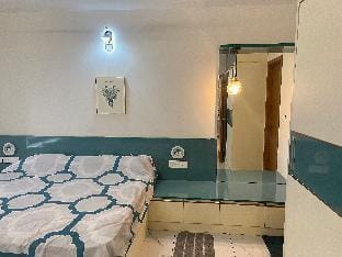 Cozy one bedroom studio apartment  Apartment in Thiruvananthapuram