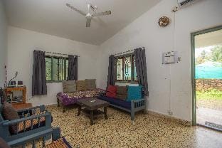 2BHK Sea view Villa on Talpona Beach w/wifi,AC Vacation rental in Canacona