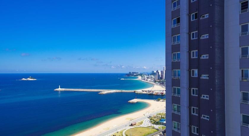 UH FLAT THE SOKCHO Hotel in South Korea