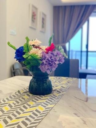 Seaview 3bdr R&F Princess Cove above R&F Mall Apartment in Johor Bahru