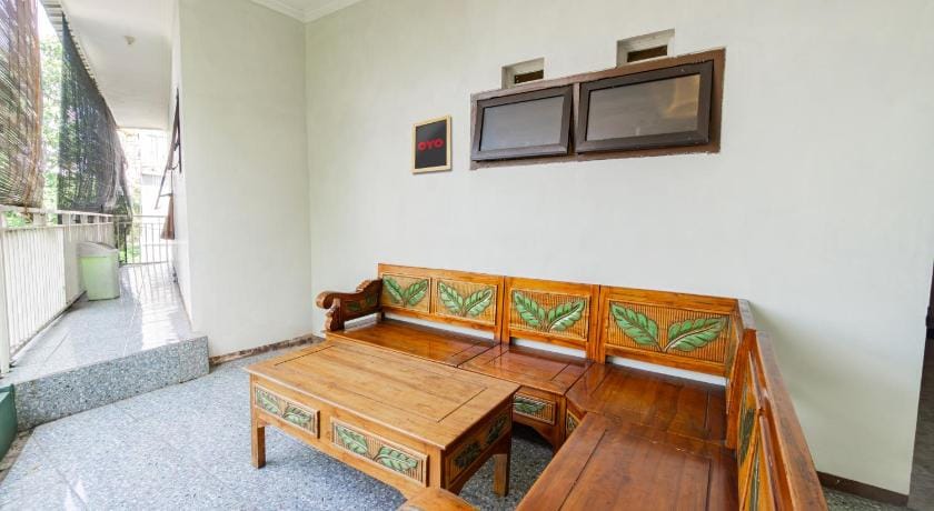 Hotel O Triple N Homestay Hotel in East Java