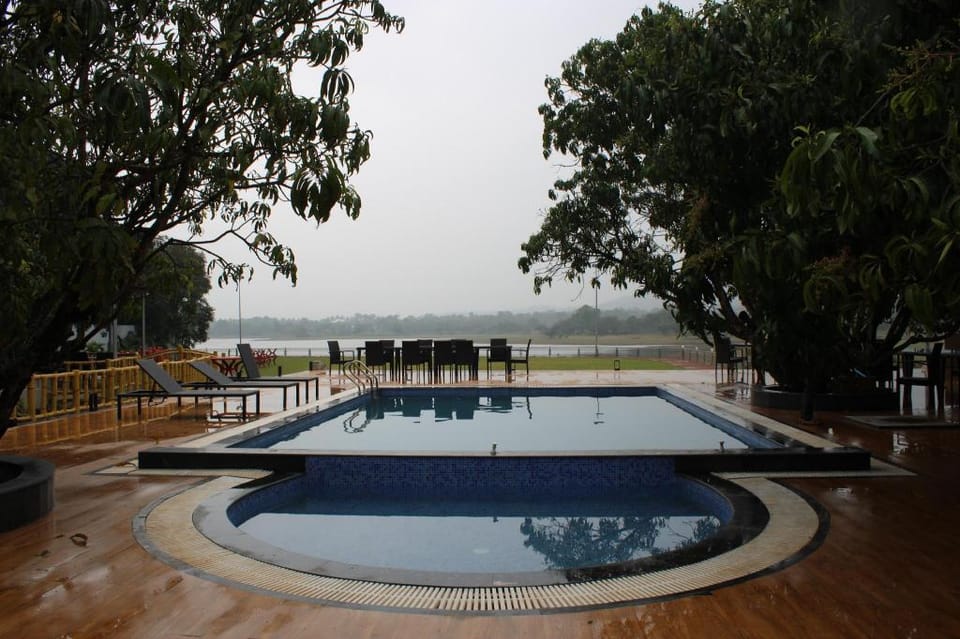 Mango Leaf Lake Resort Resort in Maharashtra