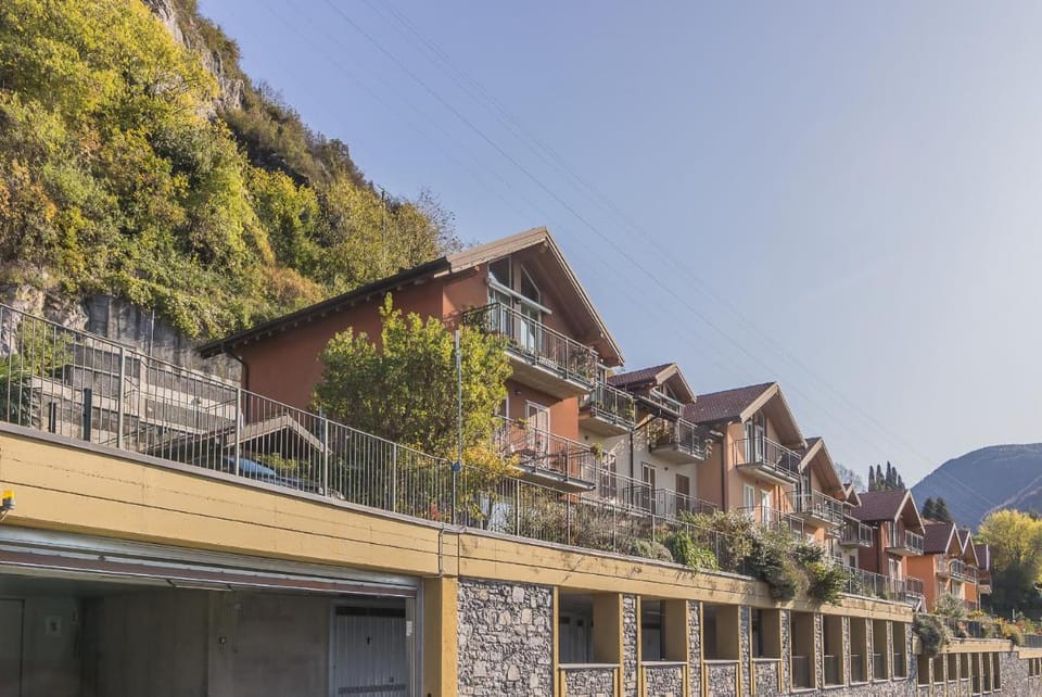 Sunny Varenna Apartment Apartment in Province of Lecco