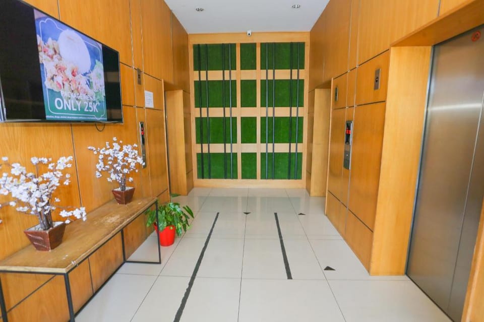OYO 93432 Tree Room Hotel Hotel in West Java