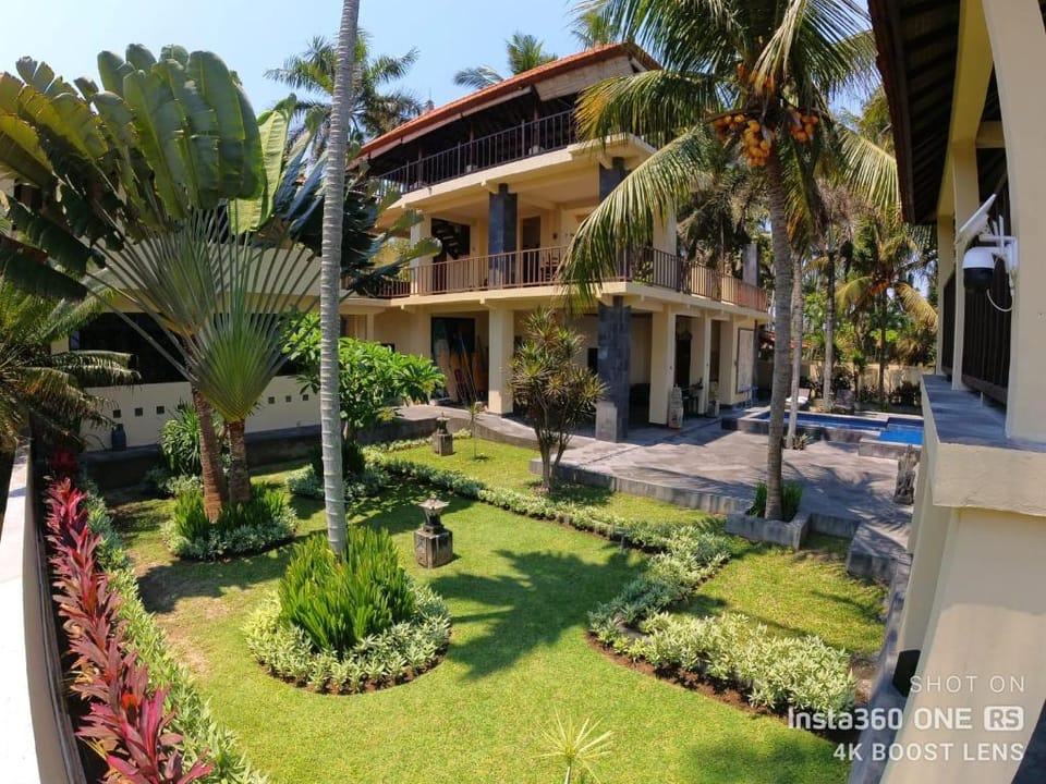 Villa Jasri Ombak  Apartment in Karangasem Regency