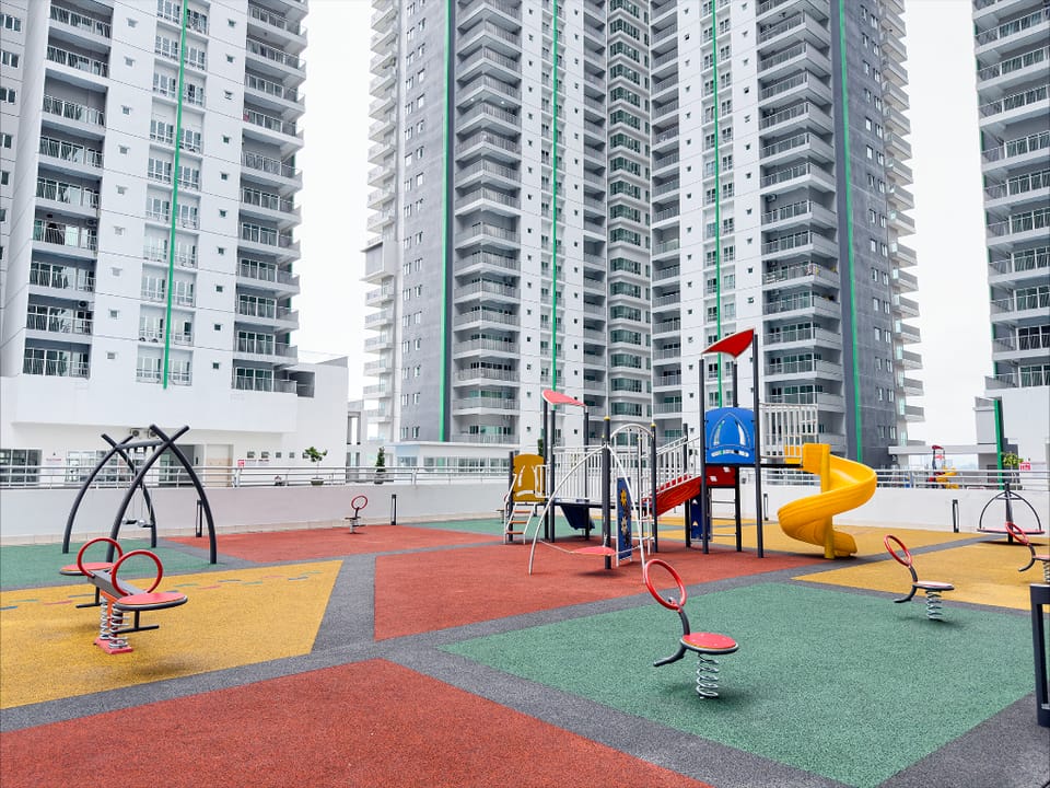 Instaworthy 3B3B - 6 pax |F&B & Mart| Chan Sow Lin Apartment in Federal Territory of Kuala Lumpur