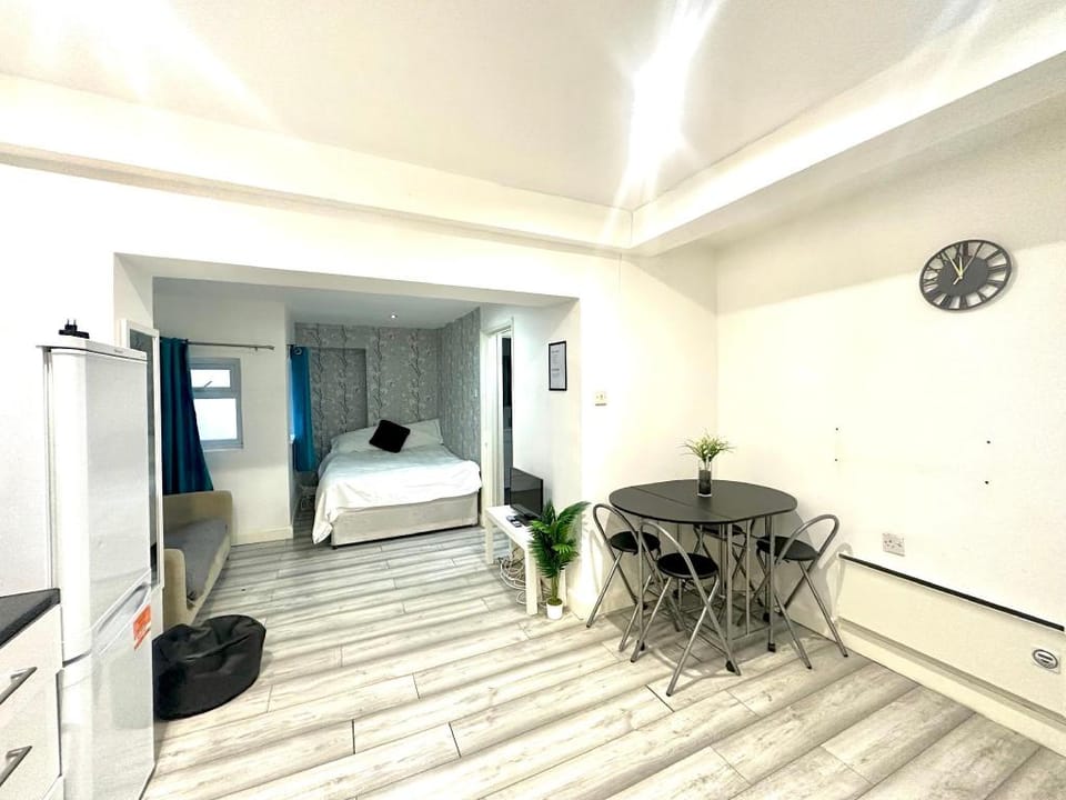 Ground floor one bedroom flat  Apartment in London Borough of Islington
