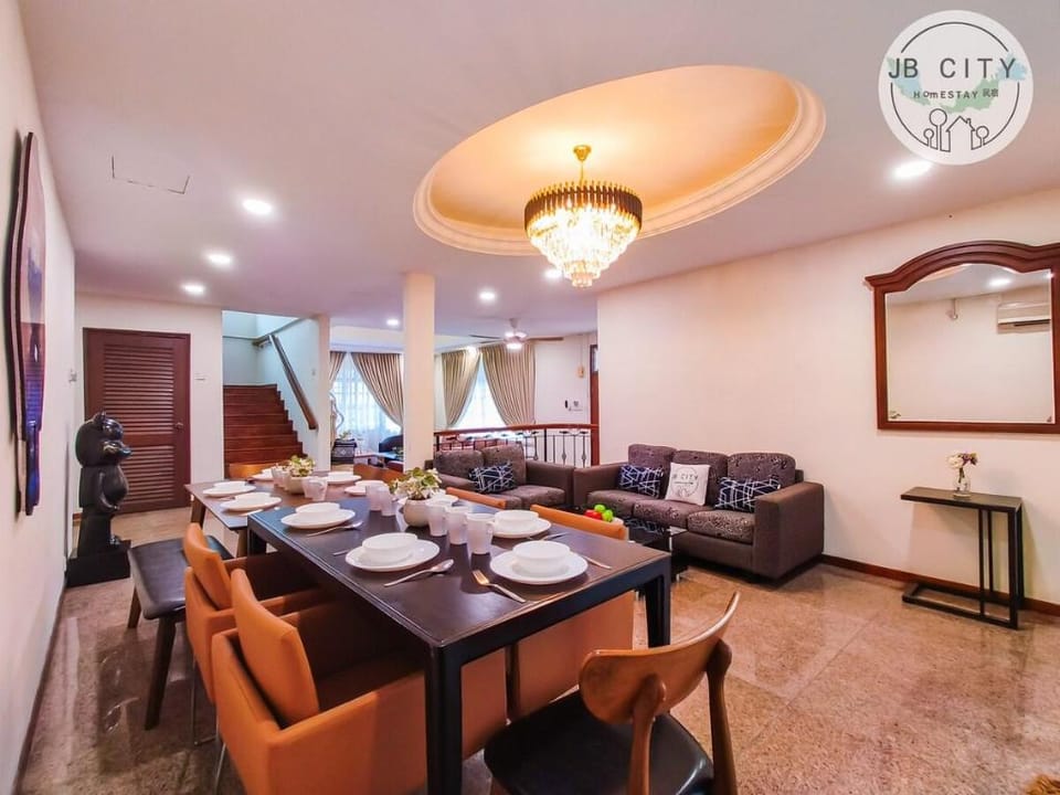 Bearbrick Private Pool Villa by RR JBcity Vacation rental in Johor Bahru