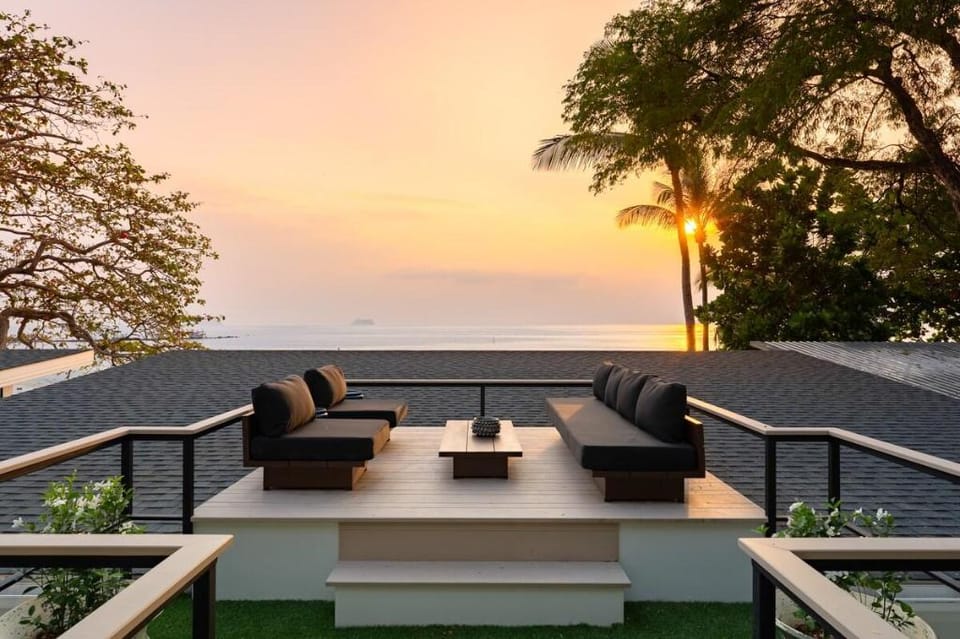 Beachfront 4BR Villa w/ Staff & Infinity Pool Villa in Ko Samui
