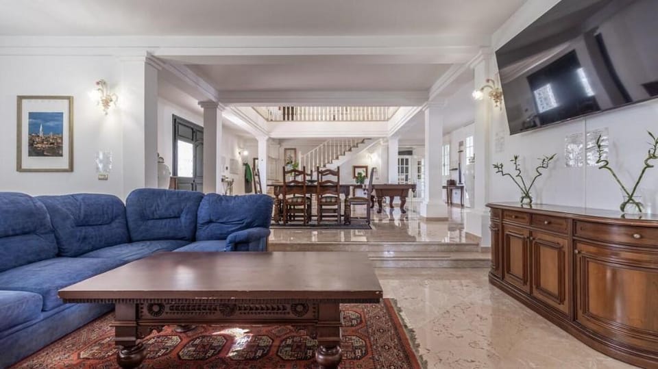 Villa Petrone | Luxury Four Seasons-Jacuzzi&Pool Villa in Emilia-Romagna