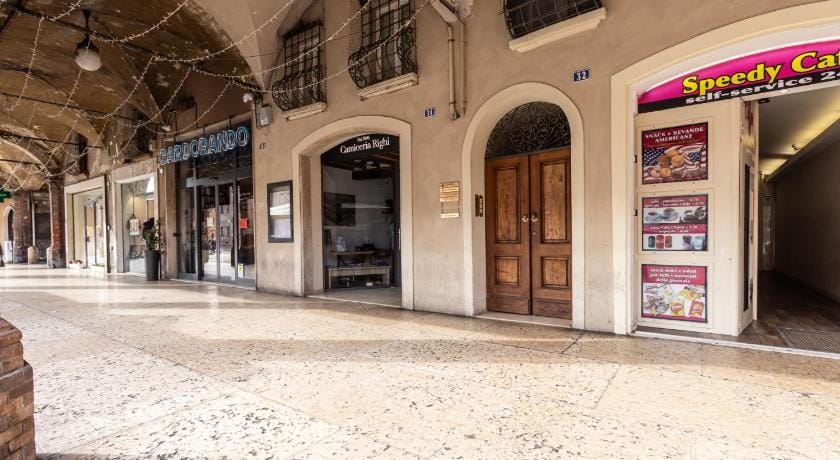 Piazza Martiri-In pieno centro sotto al Castello Apartment in Emilia-Romagna