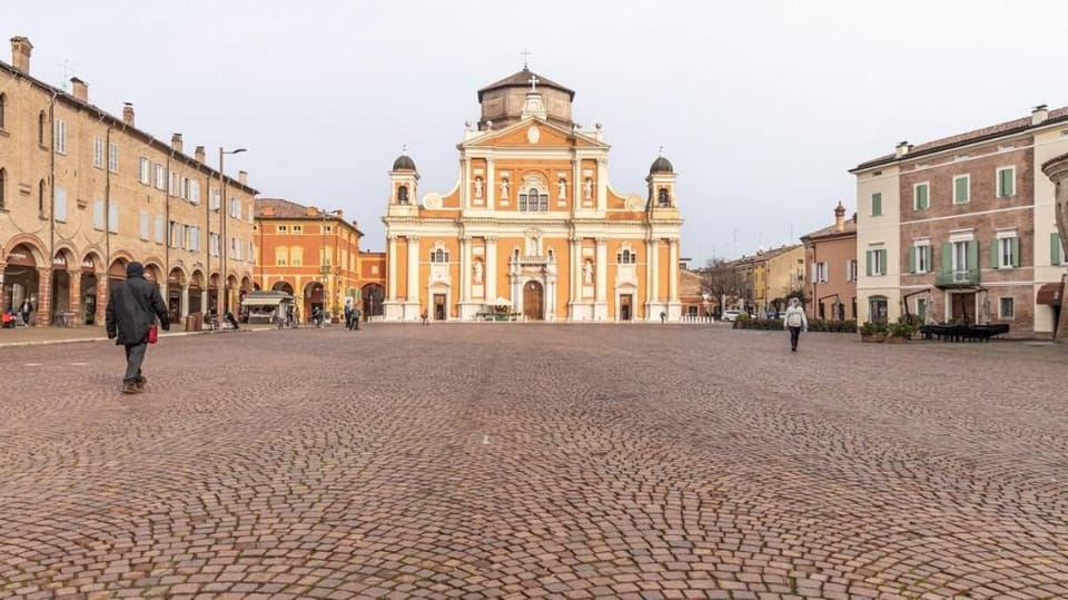 Piazza Martiri-In pieno centro sotto al Castello Apartment in Emilia-Romagna