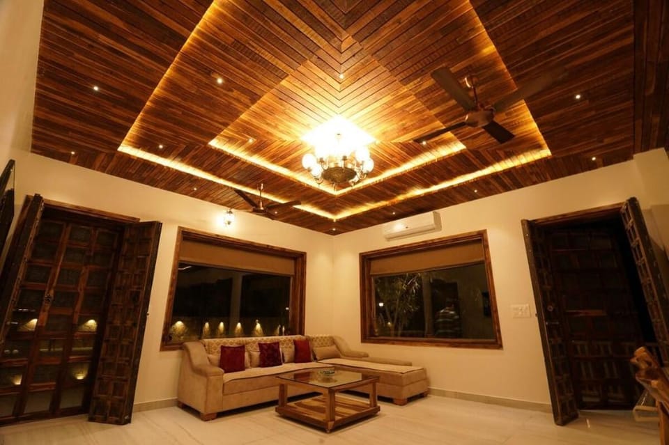 AALNA - A Luxurious Villa with Open Sky Jacuzzi Villa in Gujarat