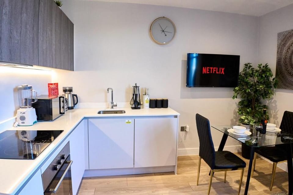 Pluxa Arctic Vacation rental in Harrow