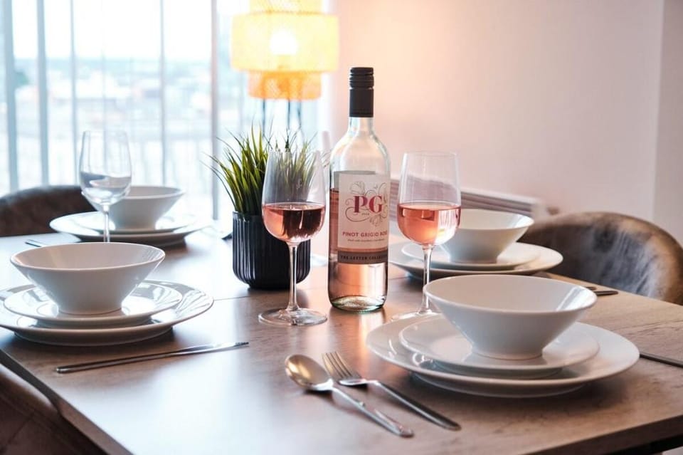 Pluxa Nordic Sky Vacation rental in Salford