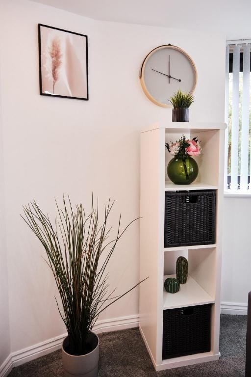 Pluxa Green Glade Vacation rental in Salford