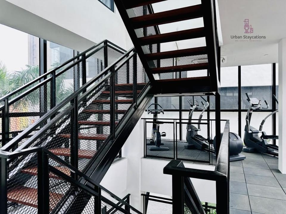 Cozy & Drive UrbanSuites  3BR@10pax by WL UA121 N Vacation rental in George Town