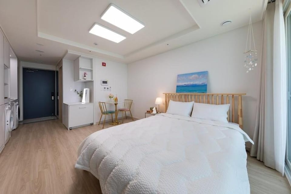 Sokcho Summit Bay #1703 Bed and Breakfast in South Korea