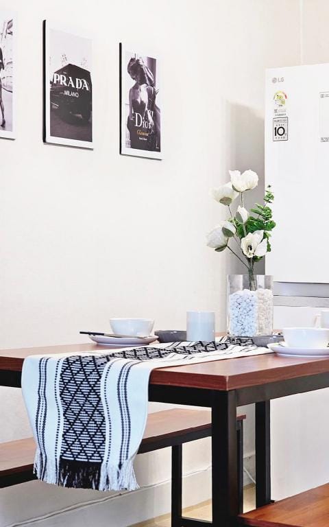 COZY STAY IN SINCHON (HONGDAI, SINCHON STA. 4 min from Sinchon Station) Vacation rental in Seoul