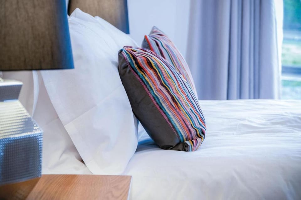 Suite 7 - Sleeping Giant Hotel - Pen Y Cae Inn Apartment in Wales